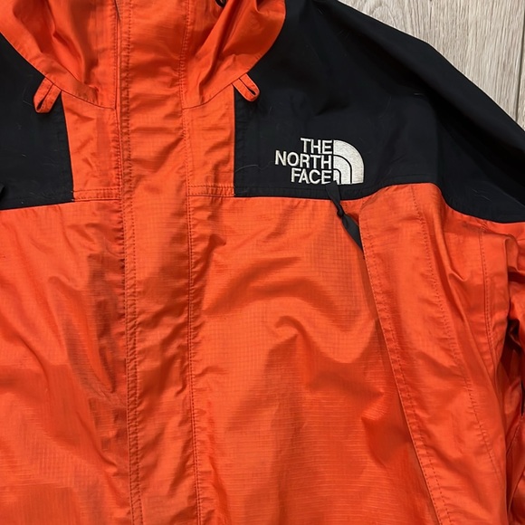 The NORTH FACE GorTex Shell L - Picture 5 of 11